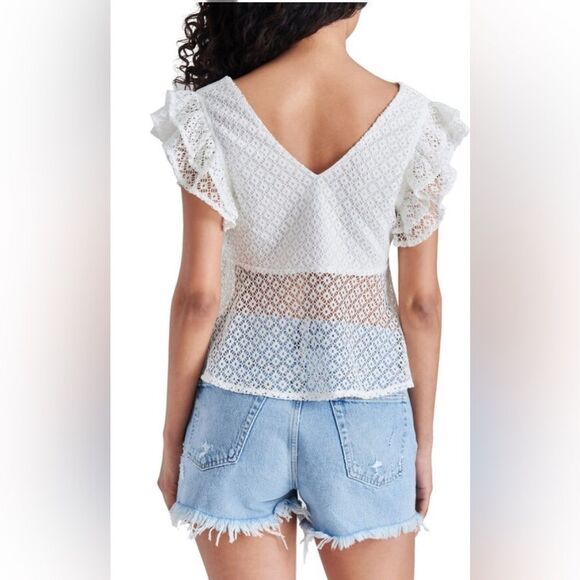 Steve Madden key to my heart White Lace Women’s Top in size large - Picture 2 of 9
